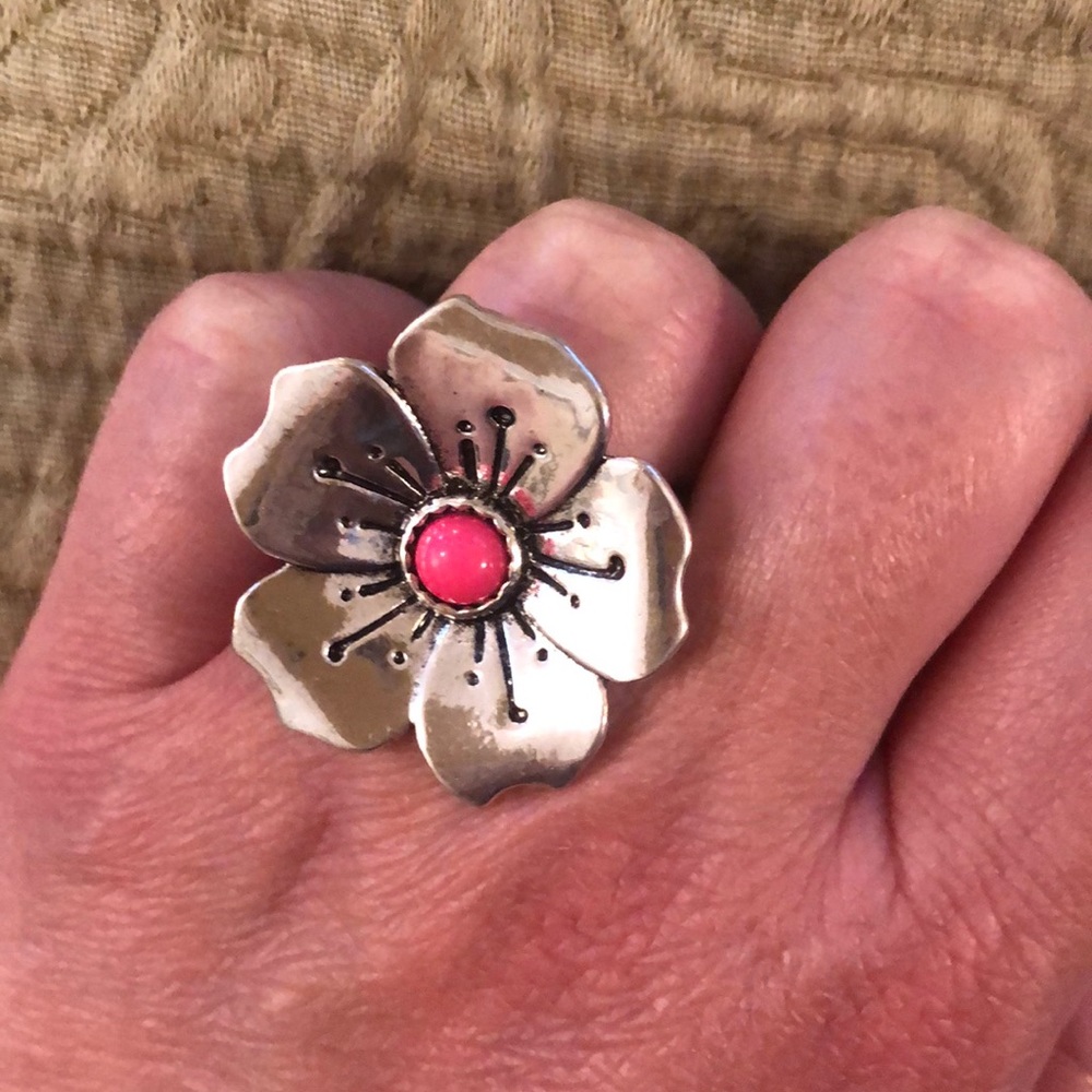Pink flower ring